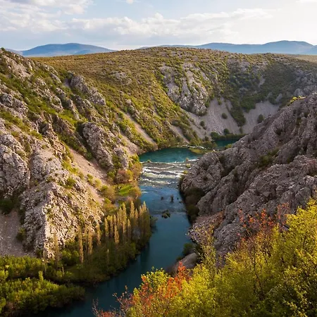 Kuca Za Odmor Dolovi Pensjonat Golubic (Zadar)