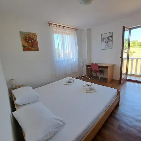 Kuca Za Odmor Dolovi Golubic (Zadar)