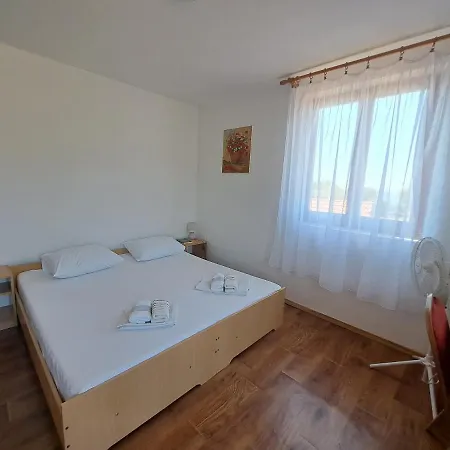 Kuca Za Odmor Dolovi * Golubic (Zadar)